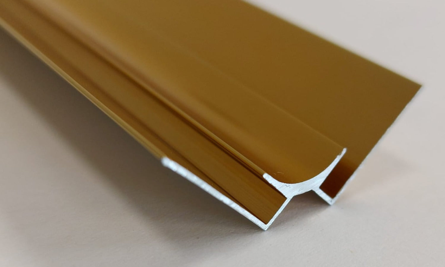 Profile ANGLE INTERIEUR de finition aluminium 12 MM