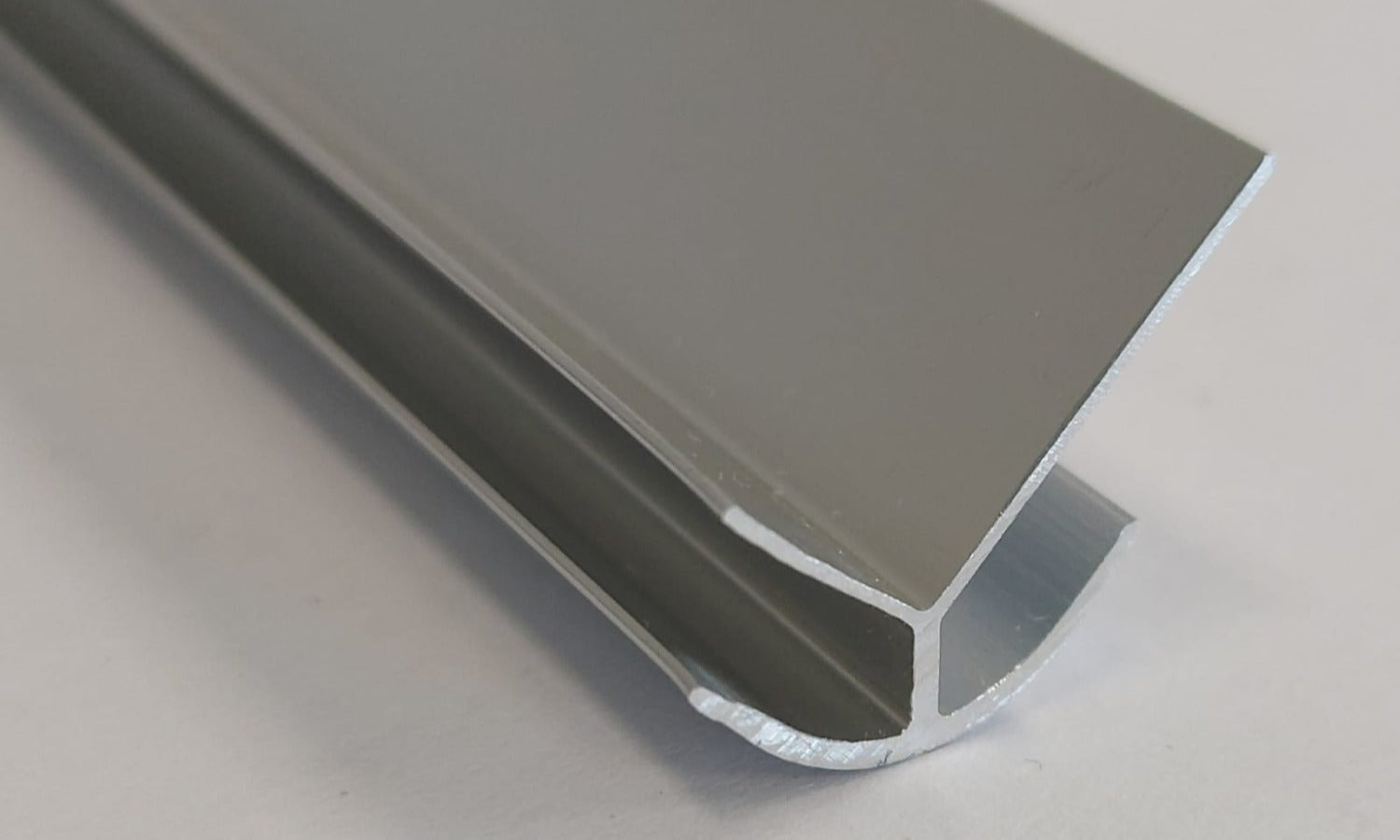 Profile ANGLE EXTERIEUR de finition aluminium 16 MM